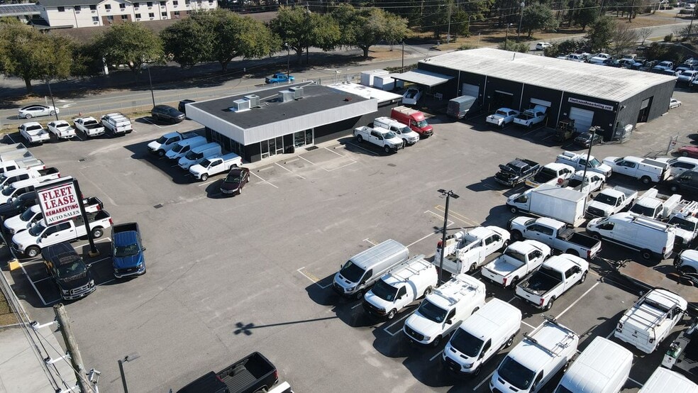 More Photos Of 3412 Market St, Wilmington Auto Repair For Sale