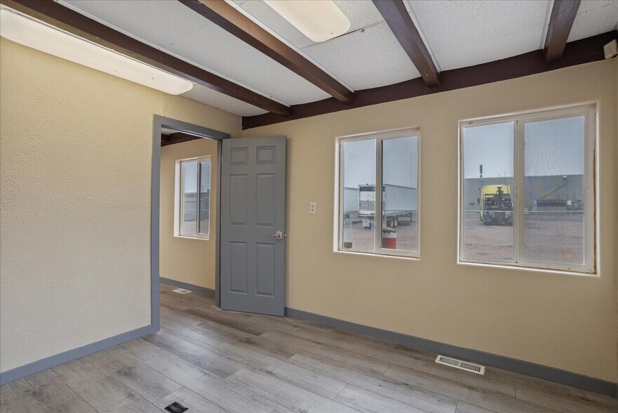 More Photos Of 2302 W Lincolnway, Cheyenne Light Manufacturing For Lease