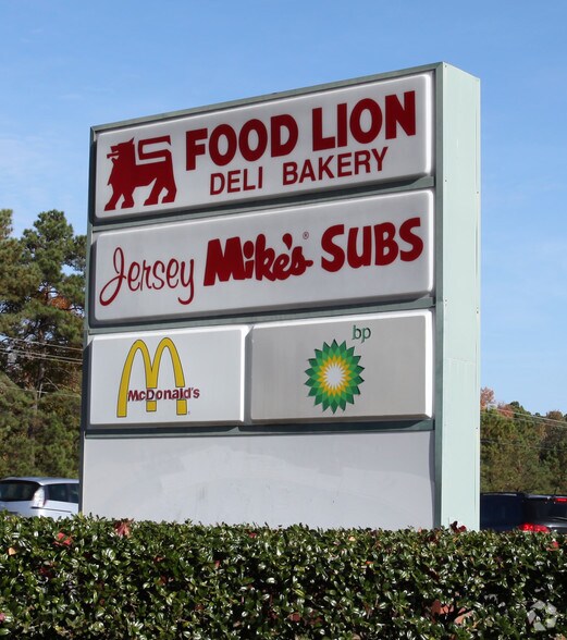 More Photos Of 7955 Fayetteville Rd, Garner Unknown For Lease