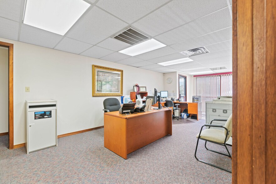 More Photos Of 6000 Fashion Blvd, Salt Lake City Office For Sale