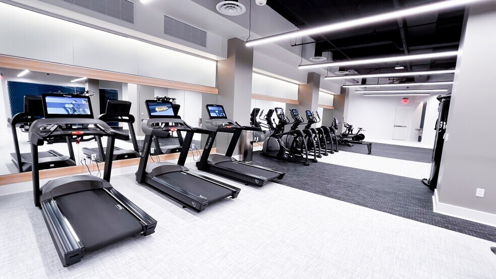 More Photos Of 1025 Connecticut Ave NW, Washington Office For Lease