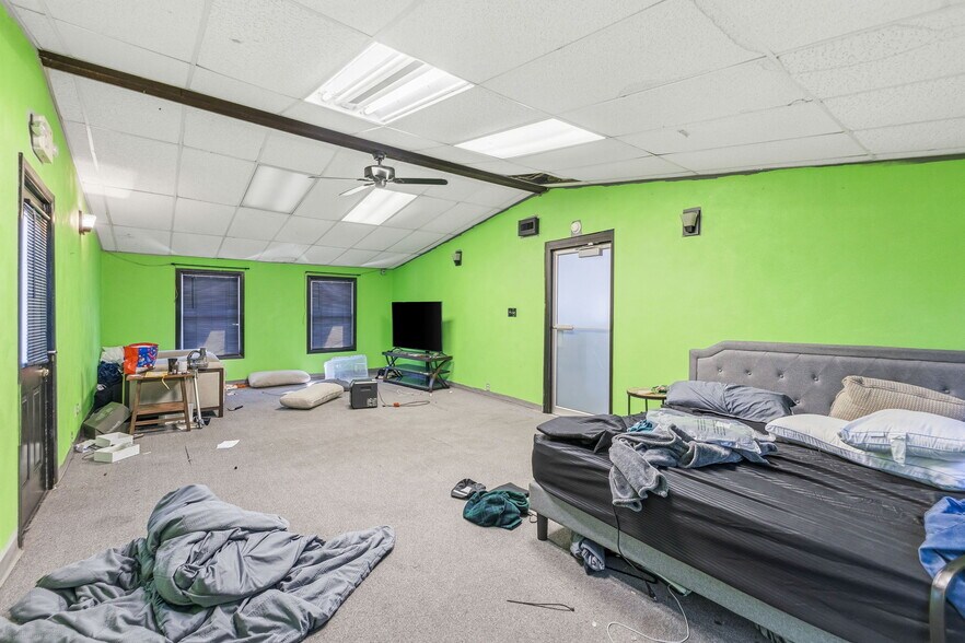 More Photos Of 316 N Main St, Columbia Storefront Retail Office For Sale