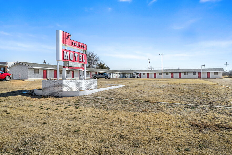 More Photos Of Falcon Motel, Stinnett Hotel For Sale