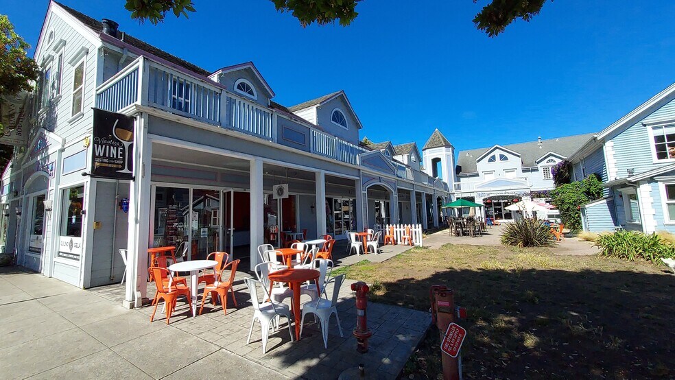 More Photos Of 300-302 Main St, Half Moon Bay Office For Lease