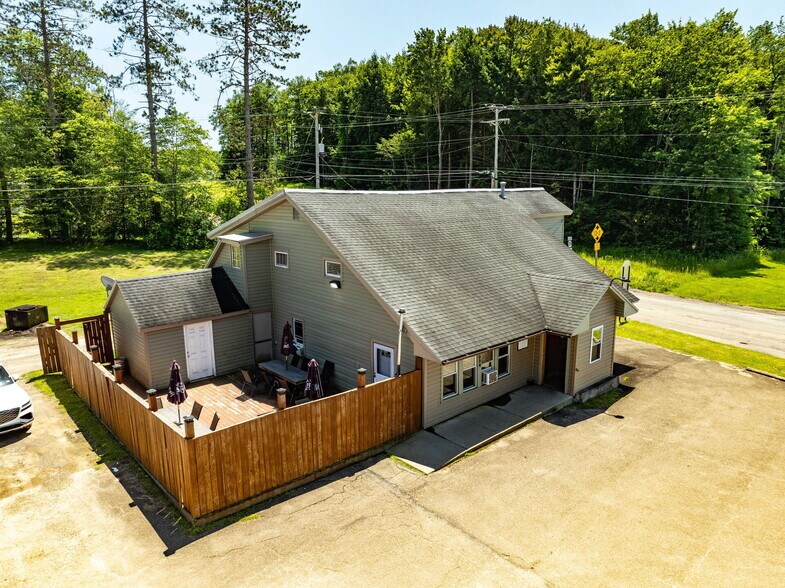 More Photos Of 7034 US-219 Hwy, Lewis Run Restaurant For Sale