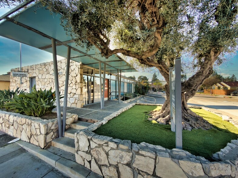 More Photos Of 1126 N Flower St, Santa Ana Medical For Sale