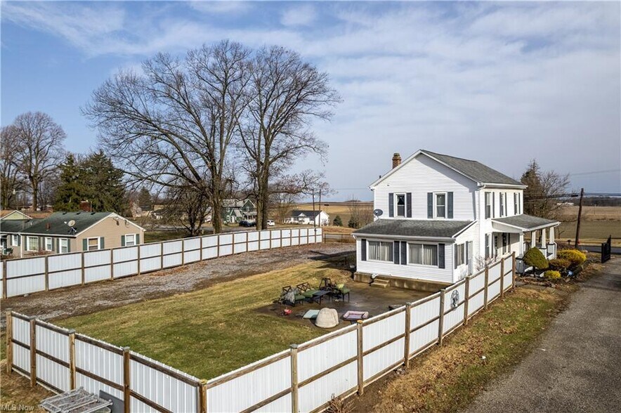 More Photos Of 15355 Old Lincoln Way, Dalton Light Manufacturing For Sale