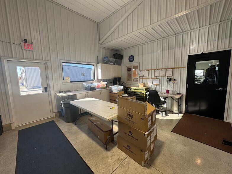 More Photos Of 6813 Sobbie Rd, Liberty Flex For Sale