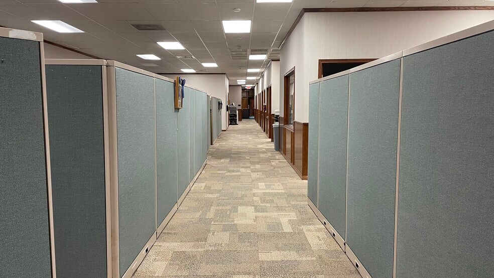 More Photos Of 2801 S Interstate 35 S, Austin Loft Creative Space For Lease