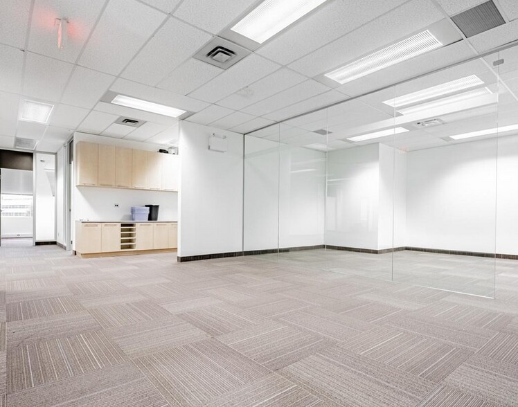 More Photos Of 2180 Meadowvale Blvd, Mississauga Office For Lease