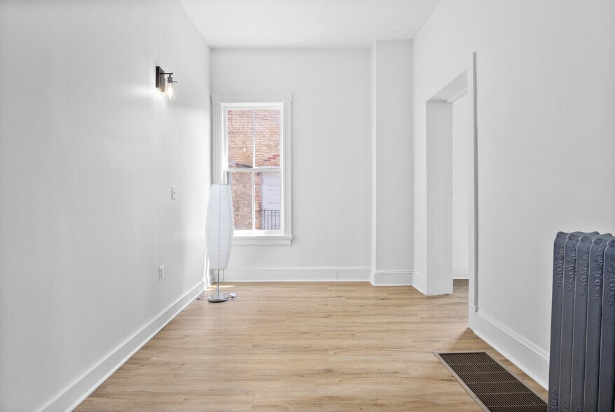 More Photos Of 54 E Patrick St, Frederick Storefront For Lease