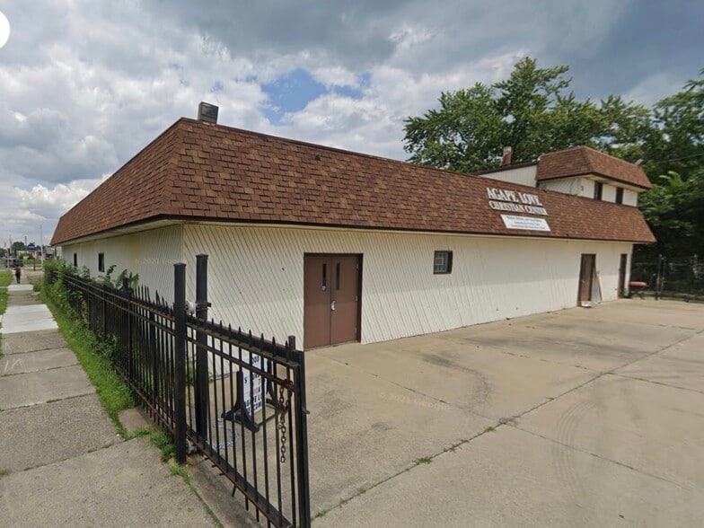 Primary Photo Of 11250 Hayes St, Detroit Religious Facility For Sale