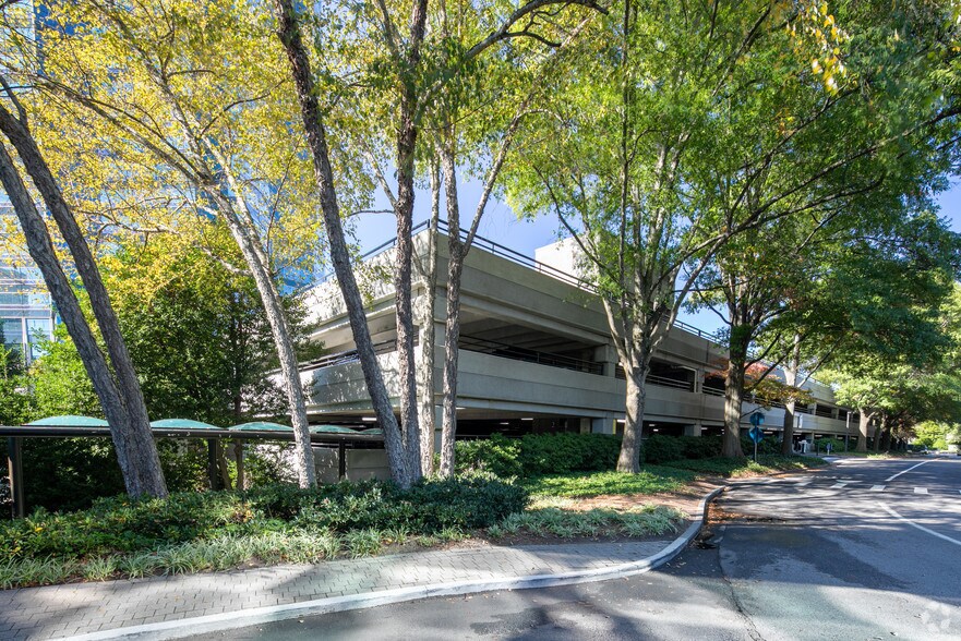 More Photos Of 1 Concourse Pky NE, Atlanta Office For Sale