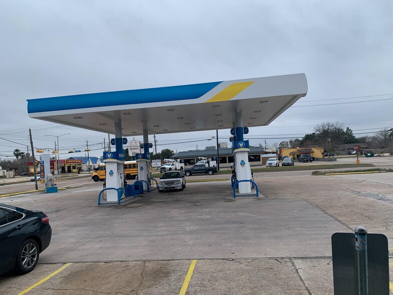 More Photos Of 101 W San Augustine St, Deer Park Convenience Store For Sale