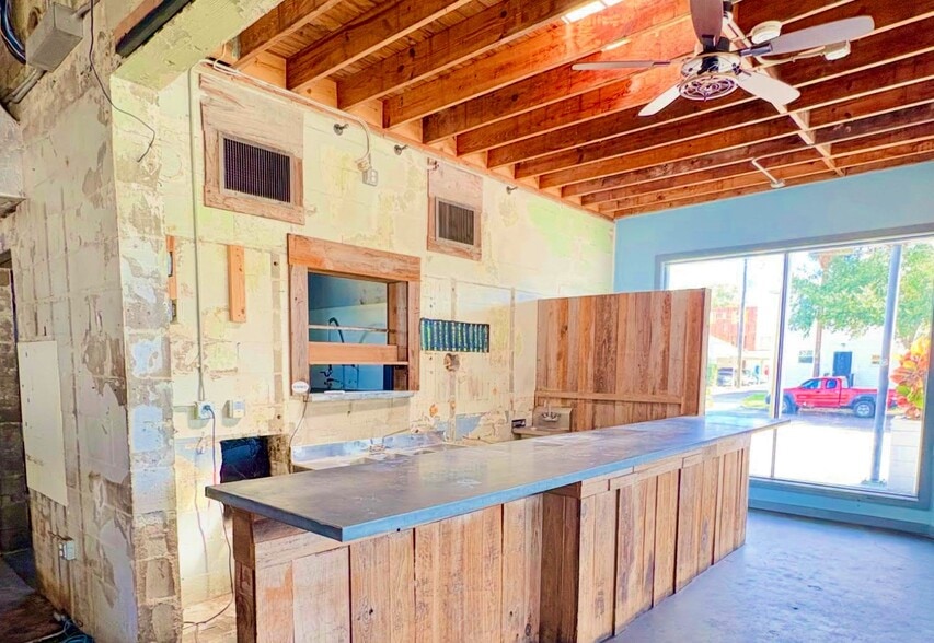 More Photos Of 2601 Central Ave, Saint Petersburg Restaurant For Lease