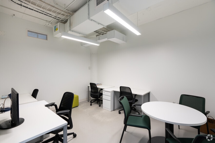 Photo of 3rd Floor Ste Office for 4