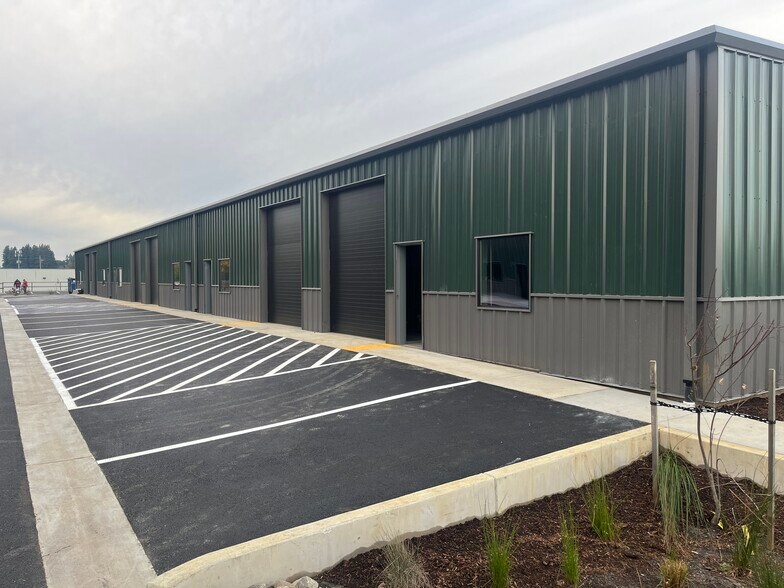 More Photos Of 7110 NE 43rd Ave, Vancouver Warehouse For Sale