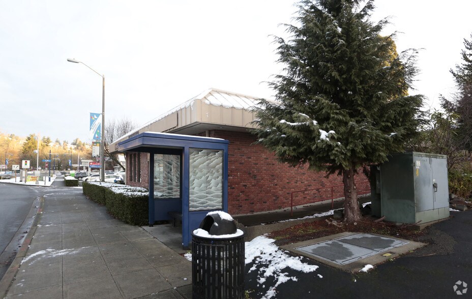 More Photos Of 21804 Marine View Dr S, Seattle Freestanding For Lease