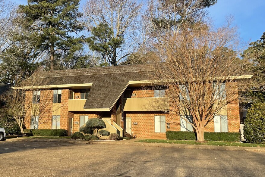 More Photos Of 1080 Laskin Rd, Virginia Beach Office For Lease