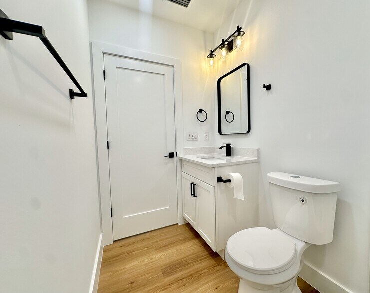 More Photos Of 931 N J St, Lake Worth Beach Apartments For Sale