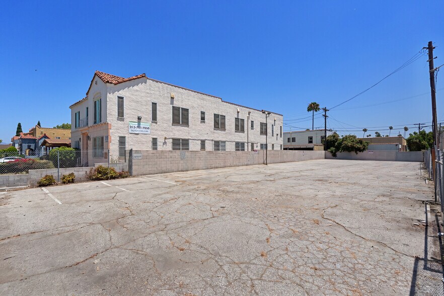 More Photos Of 3050 Edgehill Dr, Los Angeles Land For Sale