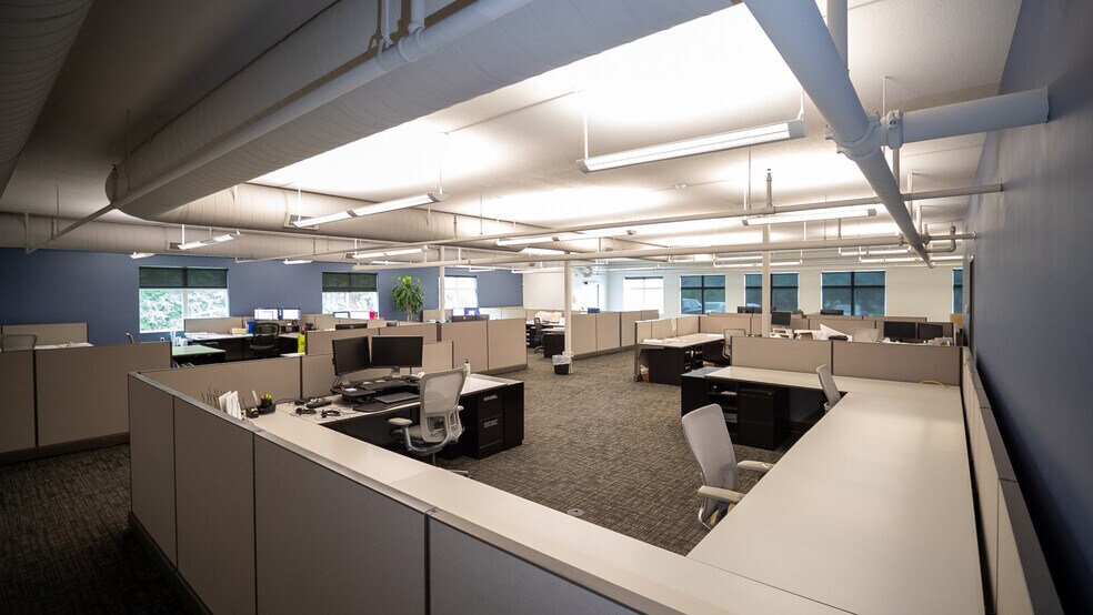 More Photos Of 3420 Lakeridge Pl NW, Rochester Office For Lease