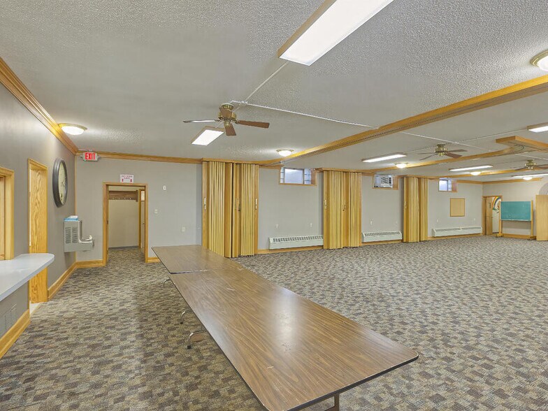 More Photos Of 410 1st St N, Winsted Office For Sale