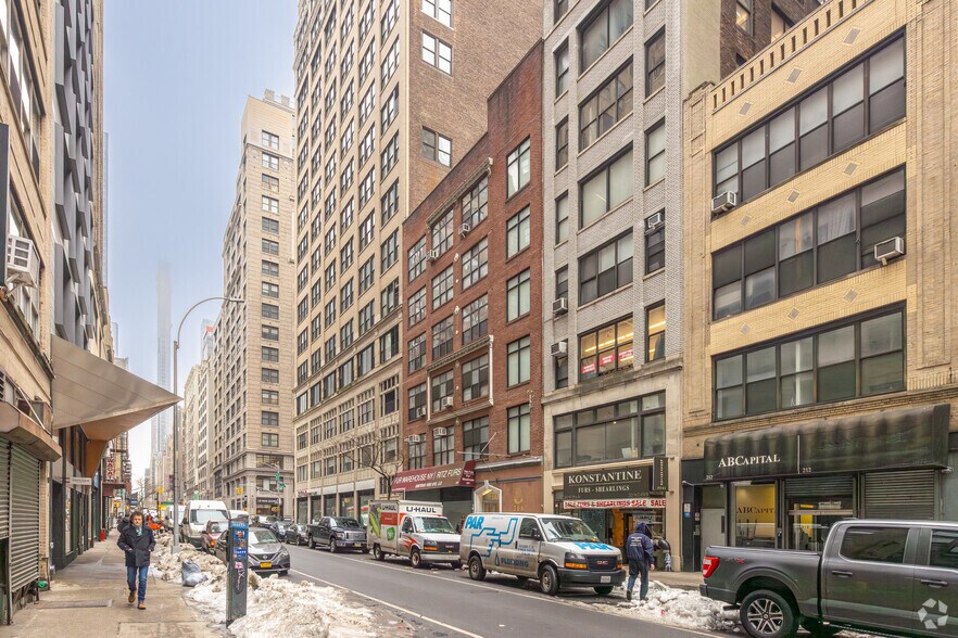 Primary Photo Of 208 W 29th St, New York Loft Creative Space For Lease