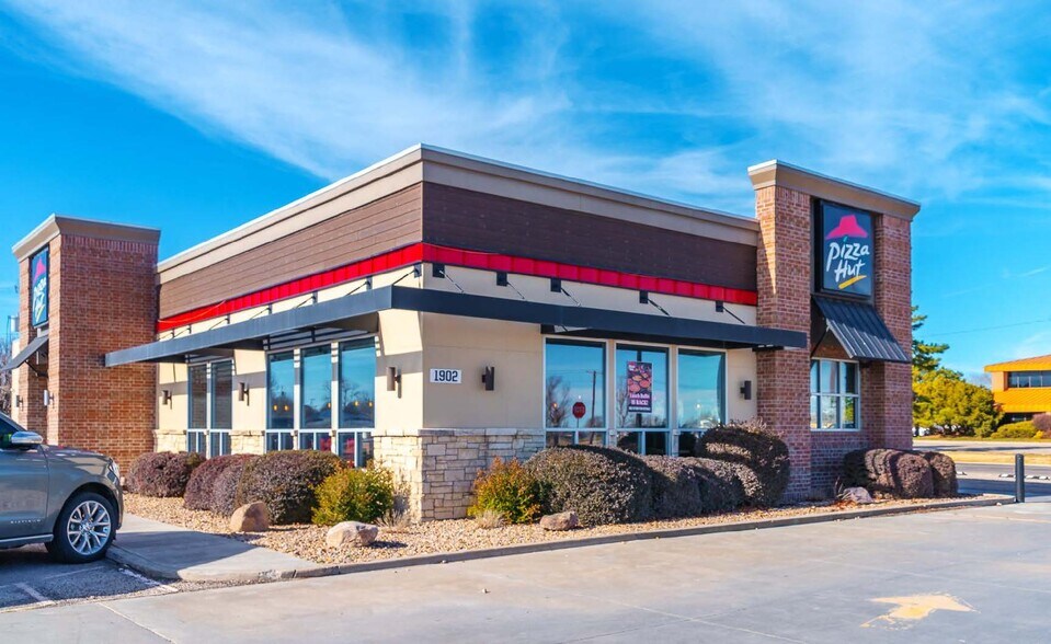 Primary Photo Of 1902 S Main St, Perryton Restaurant For Sale