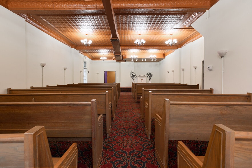 More Photos Of 14105 Kercheval St, Detroit Religious Facility For Sale