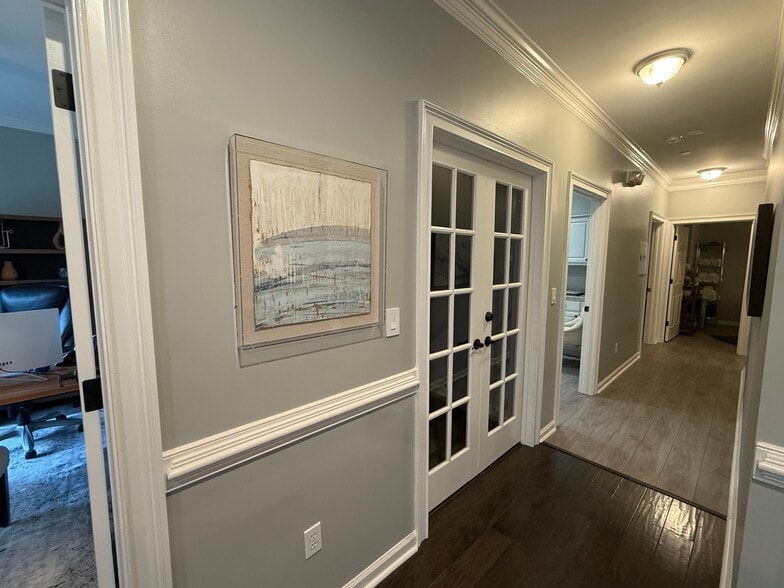 More Photos Of 4595 Towne Lake Pky, Woodstock Medical For Lease