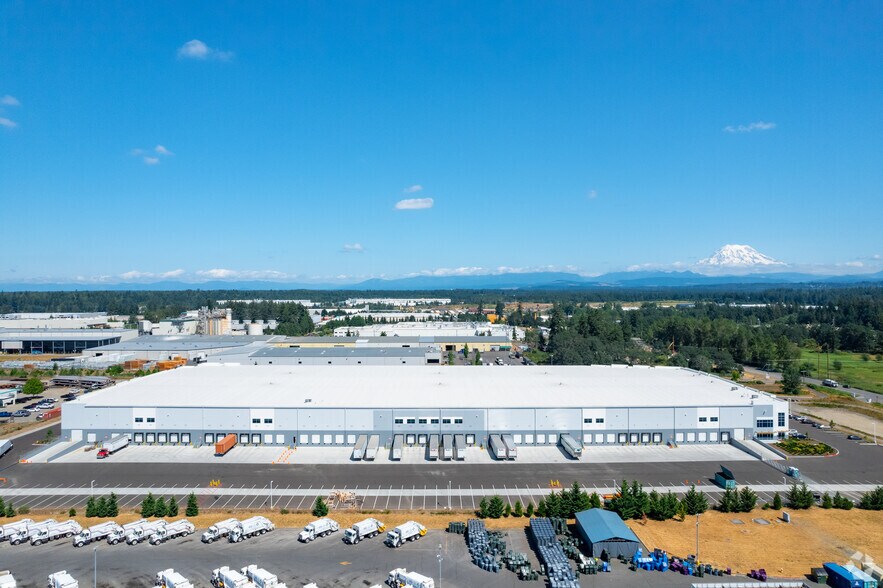 More Photos Of 4417 192nd St E, Tacoma Warehouse For Lease