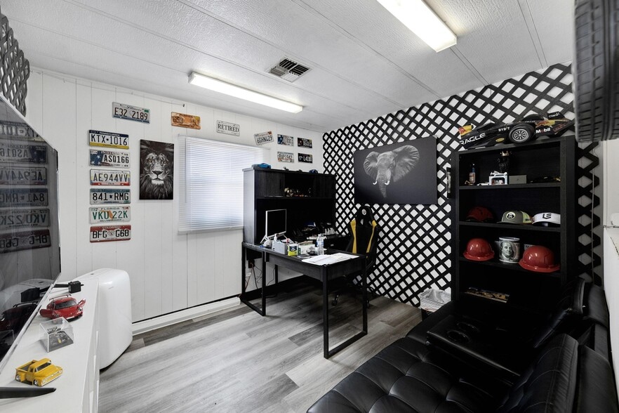 More Photos Of 5404 24th Ave S, Tampa Land For Sale