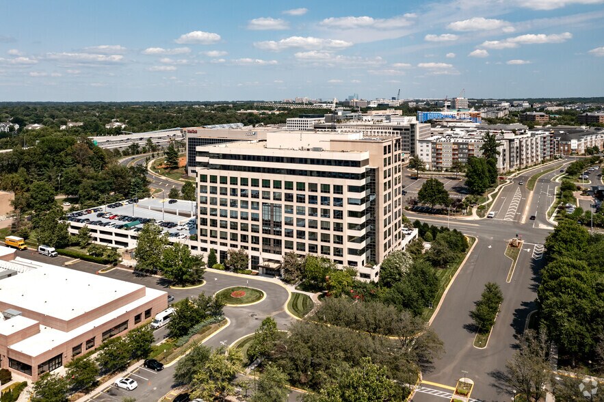 More Photos Of 2325 Dulles Corner Blvd, Herndon Office For Lease