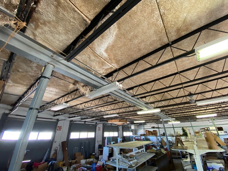More Photos Of 209 E Wade Ave, Mountain Home Distribution For Sale
