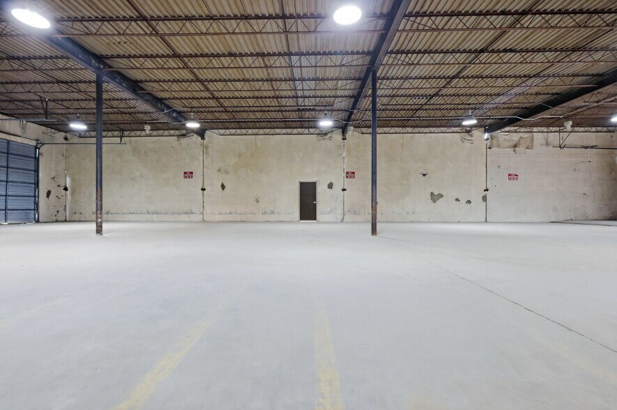 More Photos Of 197 S Redmond Rd, Jacksonville Warehouse For Sale