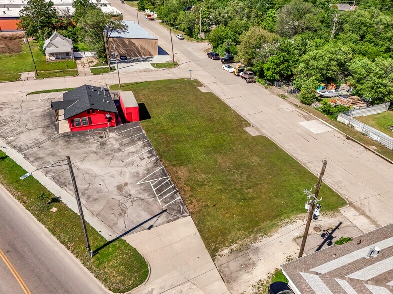 More Photos Of 0.21+/- Acres at E. Murdock & N. Washington Av ave, Wichita Land For Sale