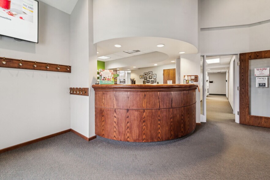 More Photos Of 952 S Park Ave, Fond Du Lac Medical For Sale