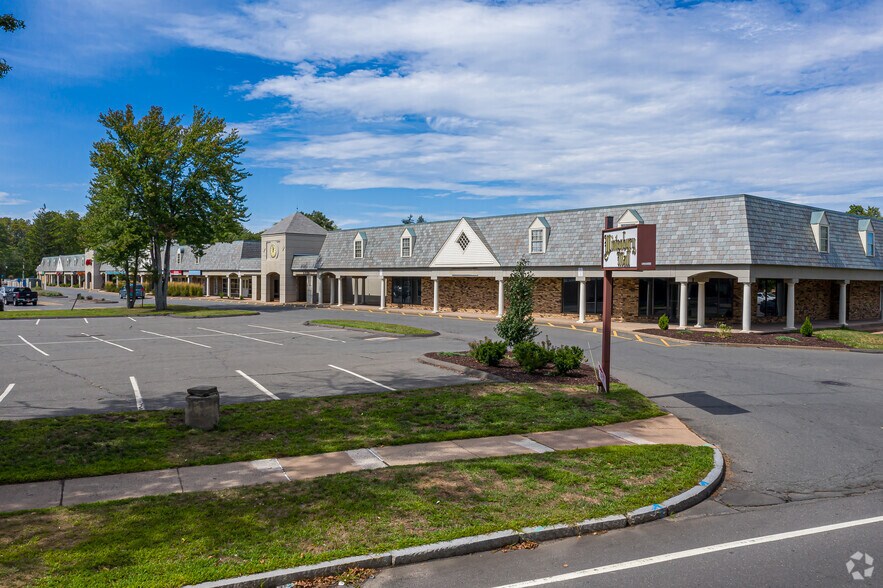 More Photos Of 836 Park Ave, Bloomfield General Retail For Lease