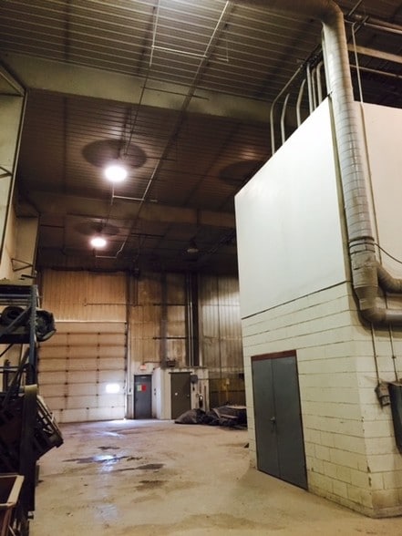 More Photos Of 801 E Rock St, Springfield Manufacturing For Sale