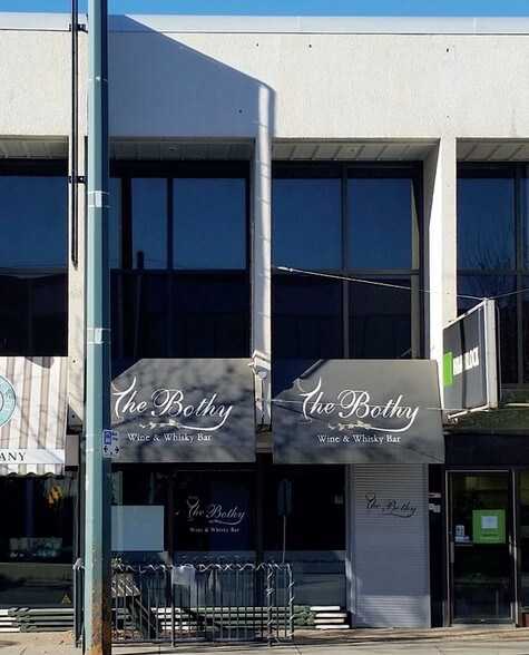 More Photos Of 10122 124th St, Edmonton Storefront Retail Office For Lease