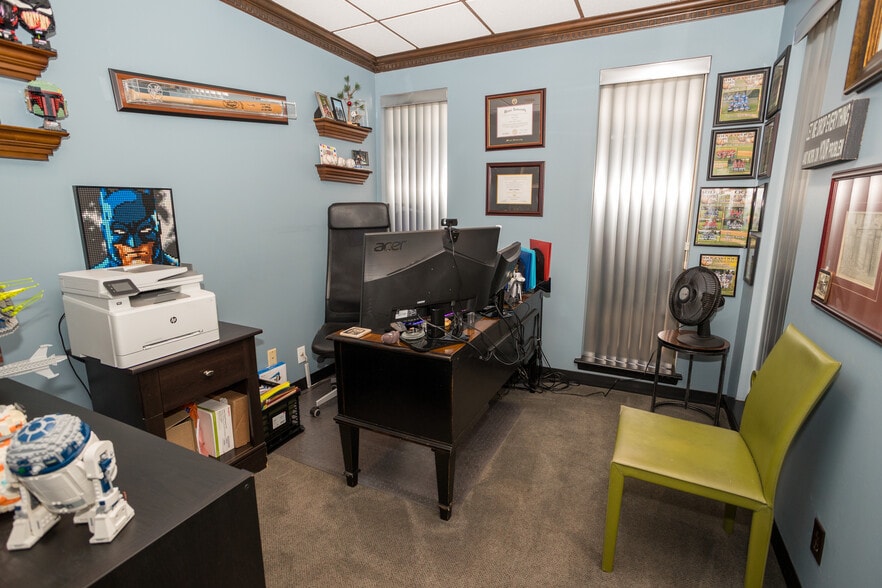 More Photos Of 179 S Maple Ave, Ridgewood Office For Sale