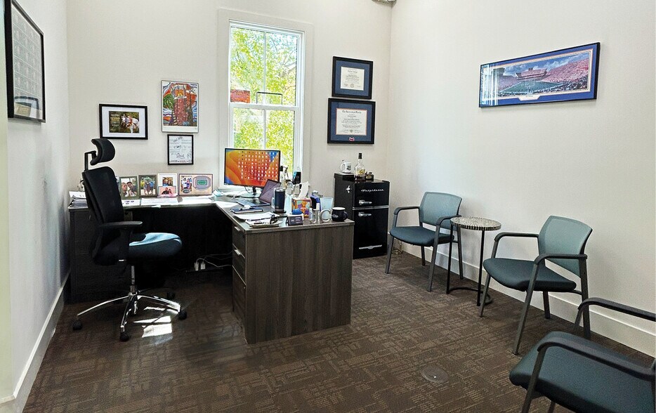 More Photos Of 152 Park Ave, Winter Park Coworking Space