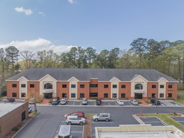 More Photos Of 11719-B Jefferson Ave, Newport News Unknown For Lease