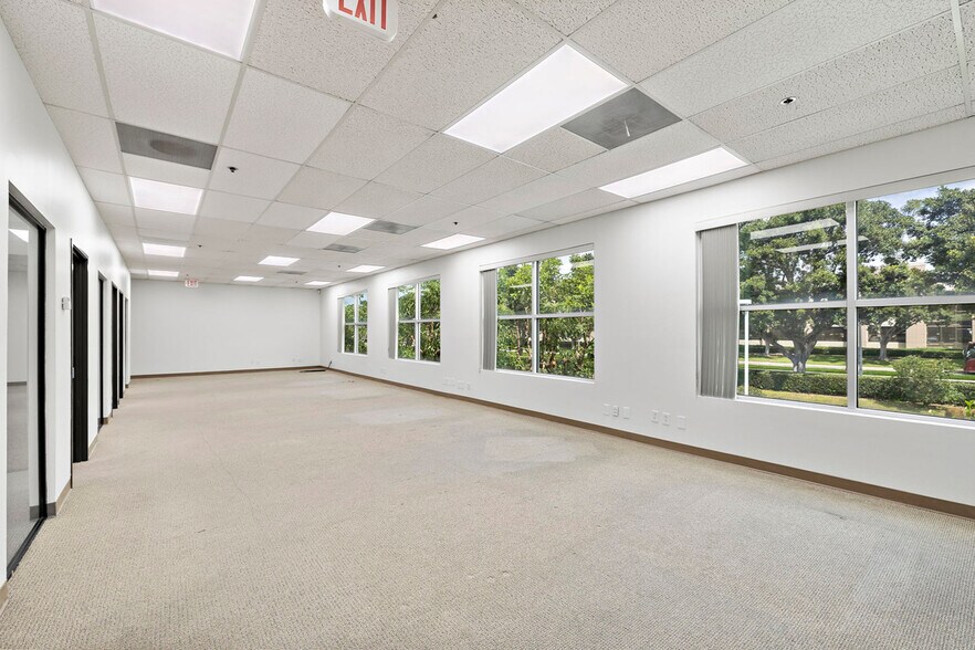 More Photos Of 32 Mauchly, Irvine Manufacturing For Sale