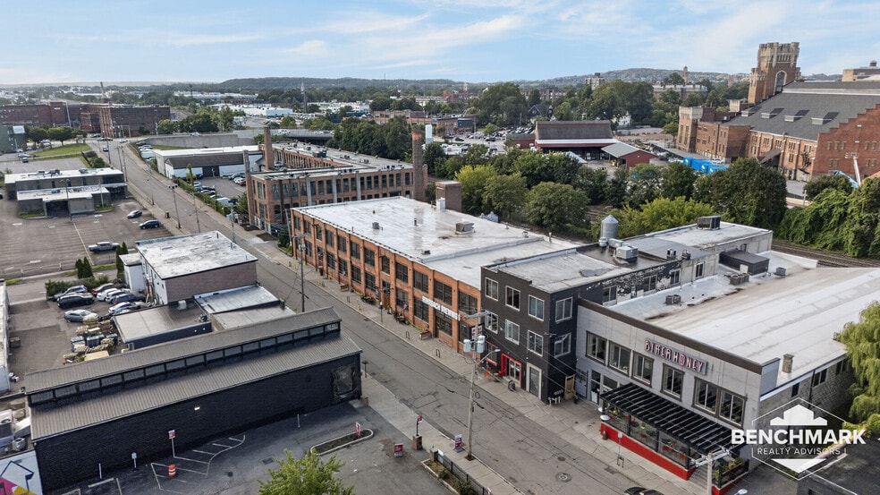 More Photos Of 127-131 Railroad St, Rochester Loft Creative Space For Lease