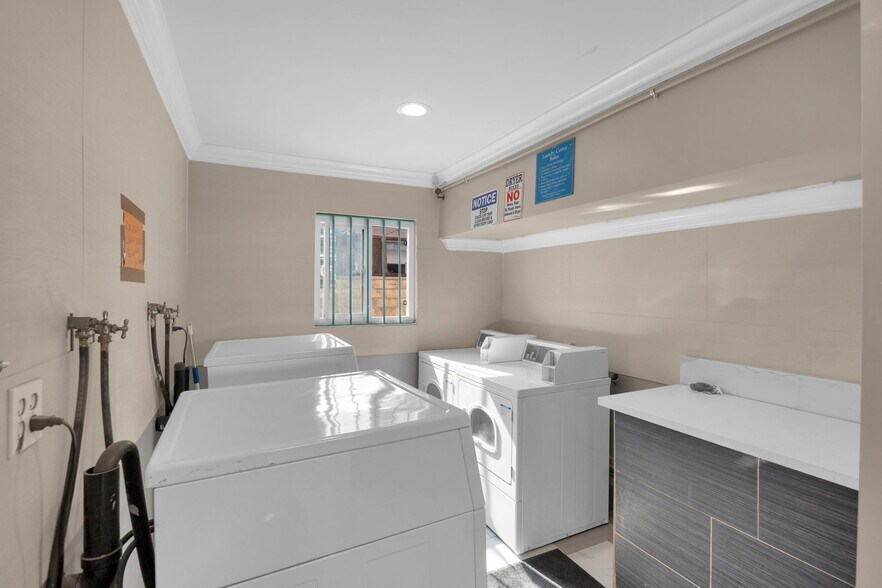 More Photos Of 6522 Bear Ave, Bell Apartments For Sale