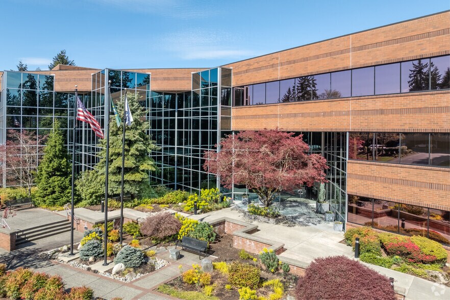 More Photos Of 11900 NE 1st St, Bellevue Coworking Space