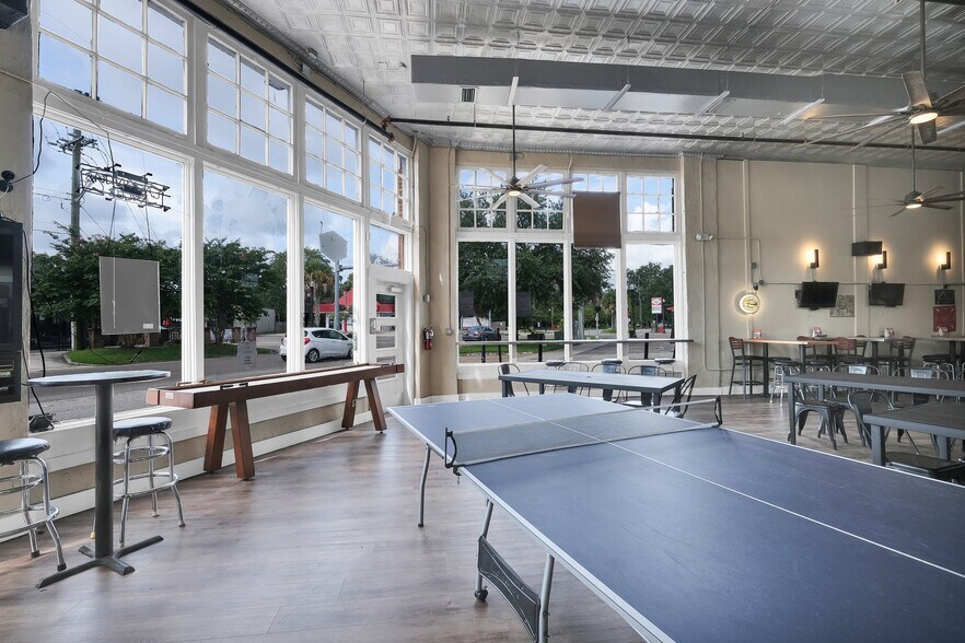 More Photos Of 2695 Post St, Jacksonville Freestanding For Sale