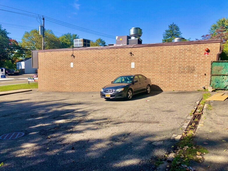 More Photos Of 192-196 N Highland Ave, Ossining Storefront For Lease